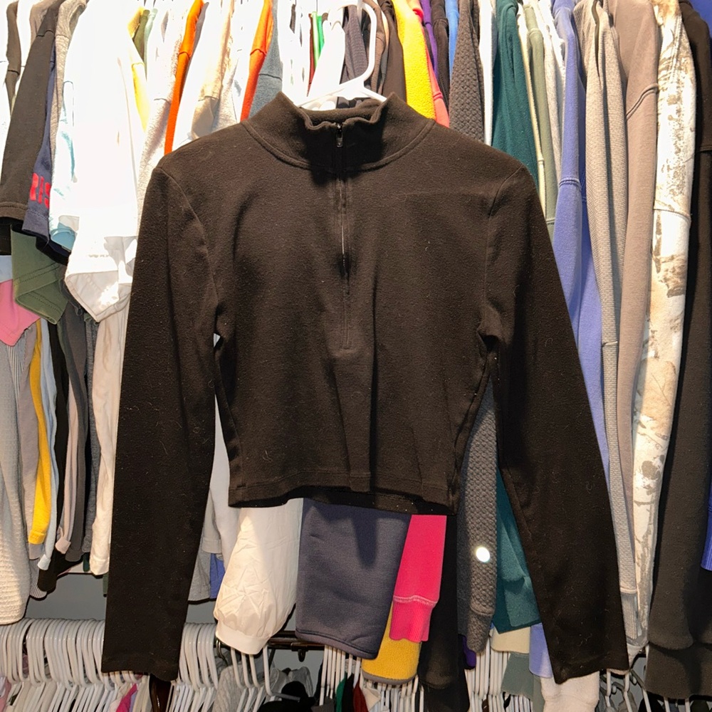Women's Aritzia Cropped Quarter Zip